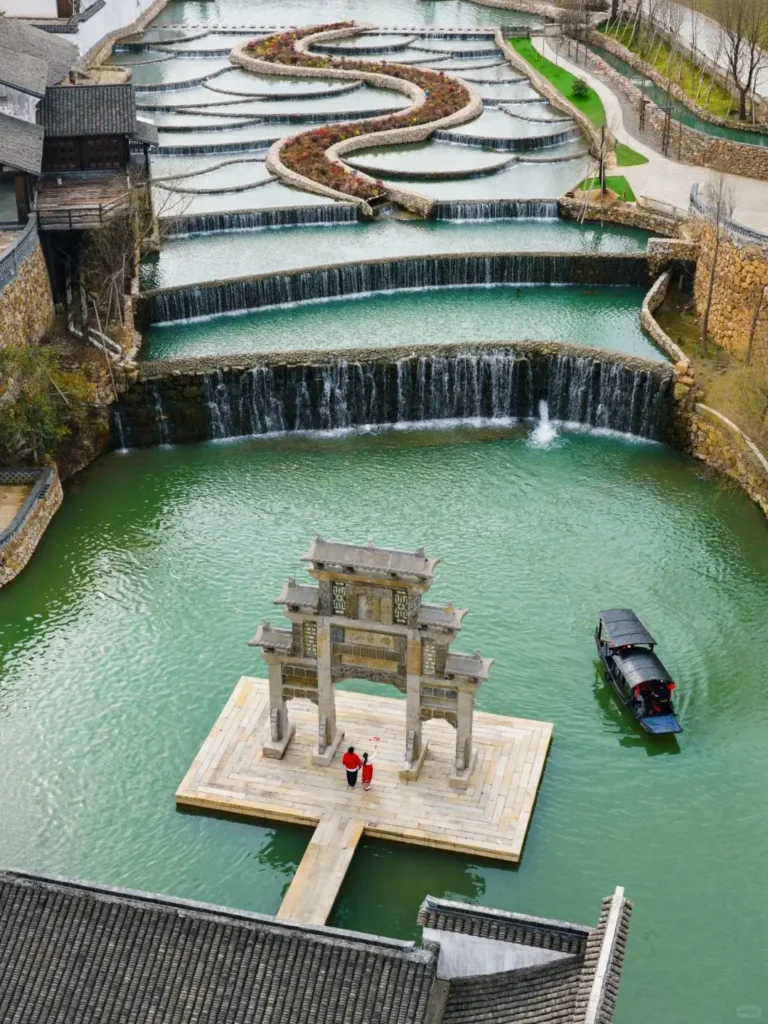 Taihu Lake Tranquility
Wuxi
7-Day Jiangsu Itinerary