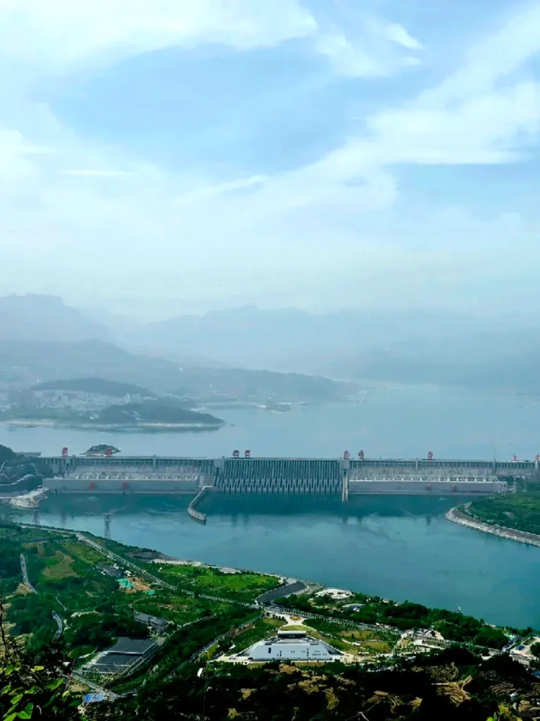 Hubei Itinerary
Hubei culture tour
Three Gorges dam tour