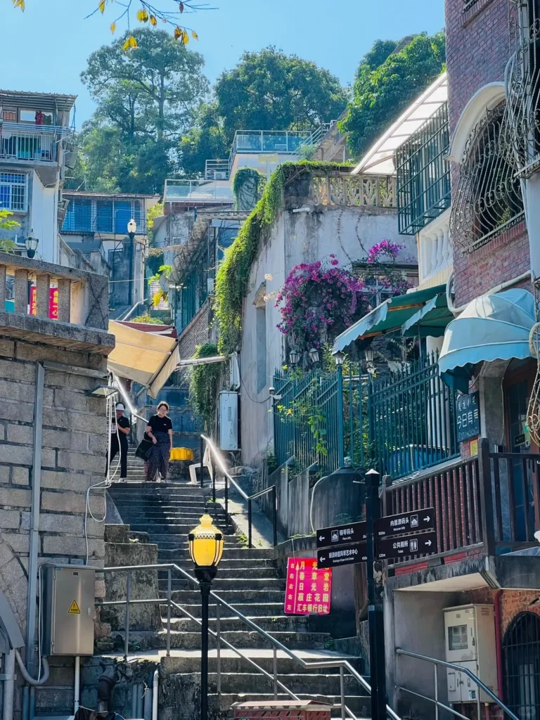 Xiamen itinerary
Xiamen travel guide
Fujian travel
Gulangyu Island
Minnan culture