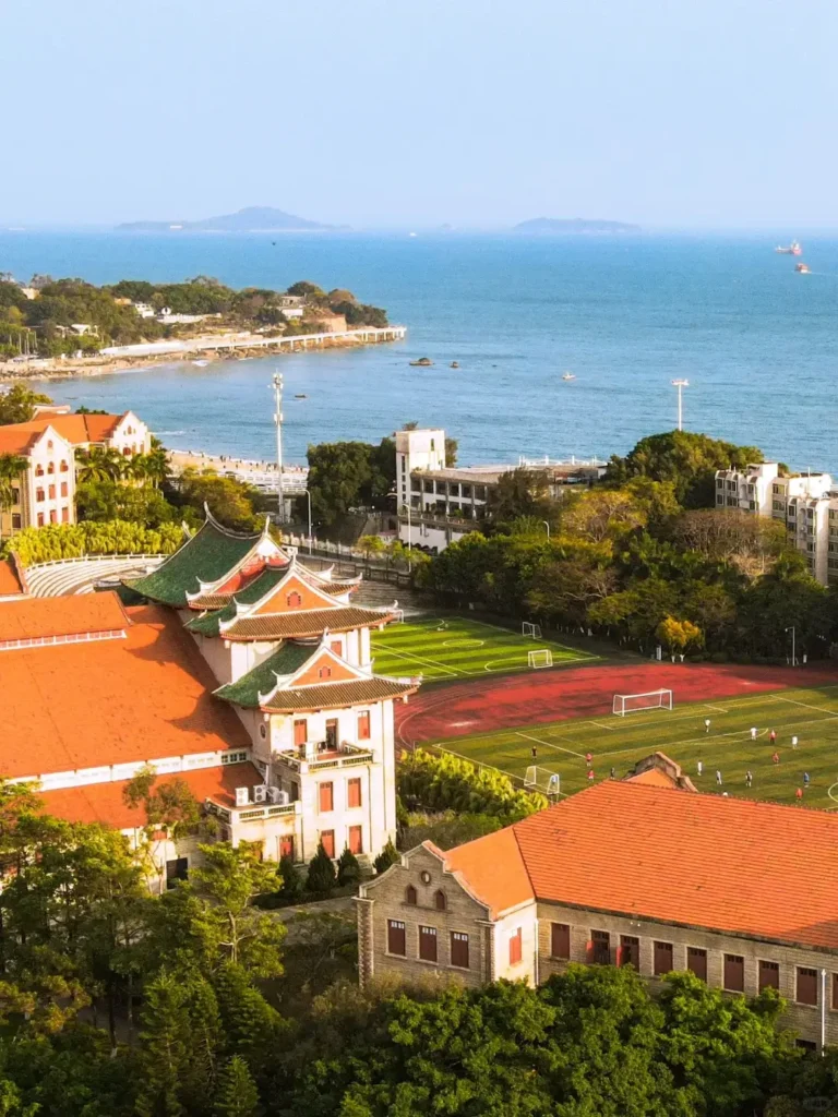 Xiamen itinerary
Xiamen travel guide
Fujian travel
Gulangyu Island
Minnan culture
Xiamen University