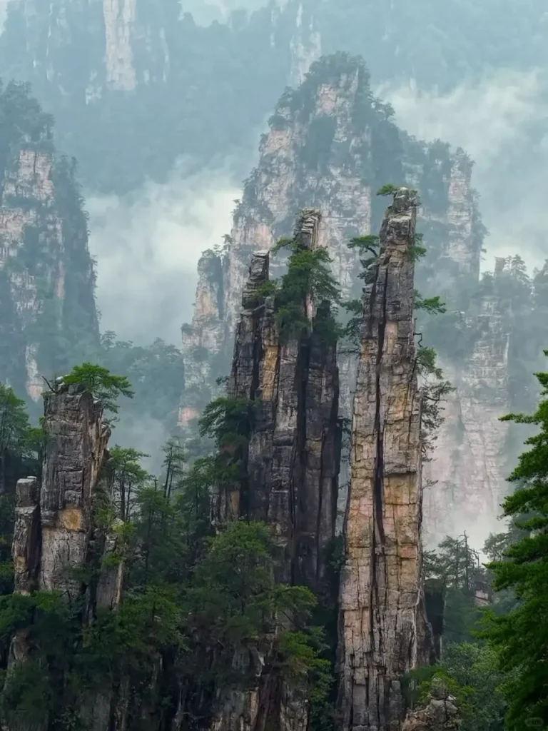 Hunan Itinerary
Zhangjiajie Avatar mountainsguide
Tianzi Mountain