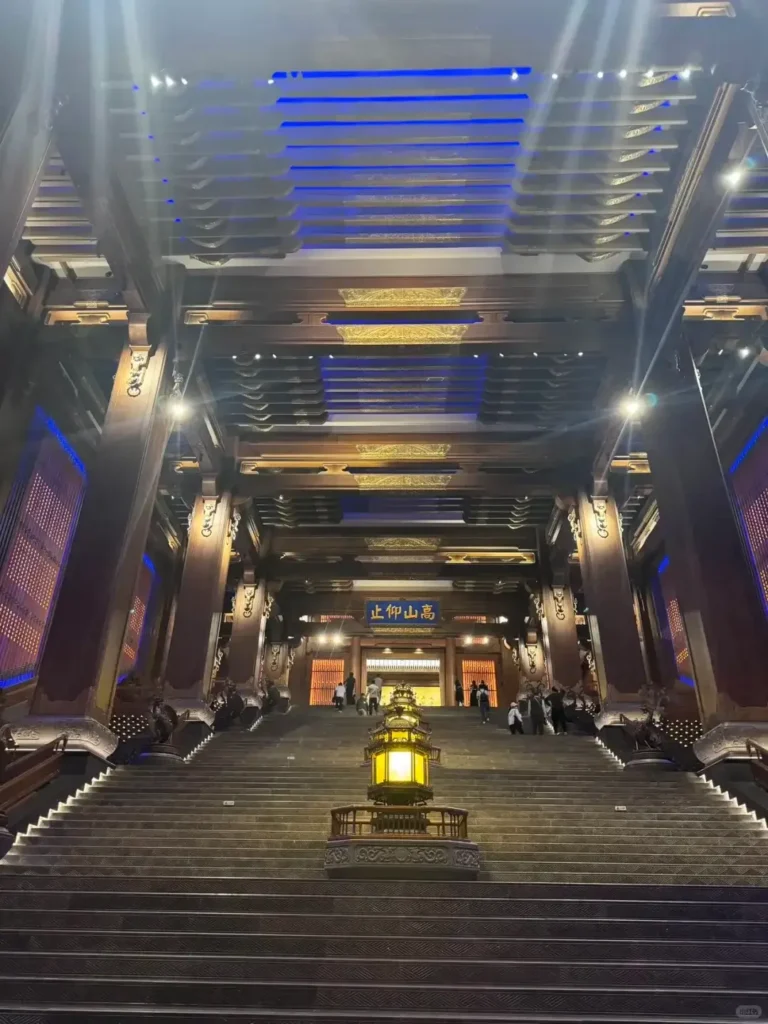 China Itinerary
13 days off the beaten path
Mount Tai hike
Confucius hometown
Three Kongs
Qingdao coast
Qufu Confucius Temple