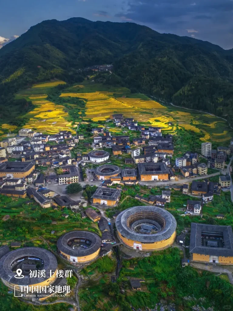 Xiamen itinerary
Xiamen travel guide
Fujian travel
Gulangyu Island
Minnan culture
Hakka Tulou