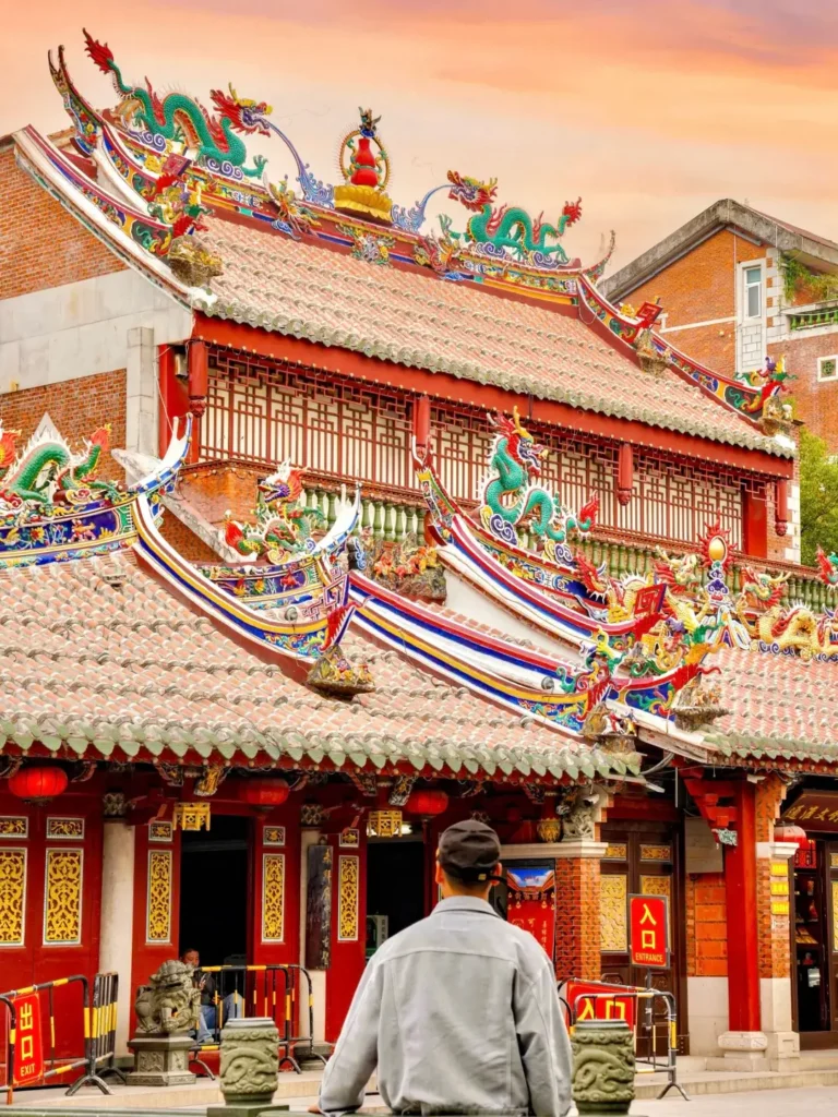 Fujian Itinerary
Fujian culture tour
Hakka Tulou guide
Quanzhou Maritime Silk Road
Kaiyuan Temple
