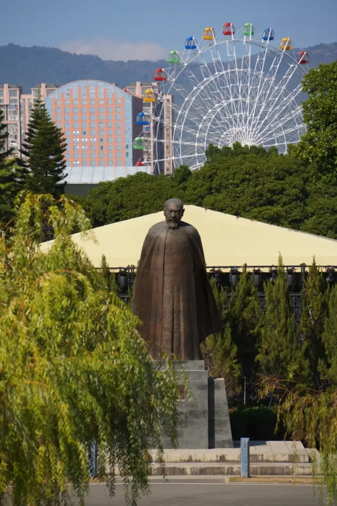 Fuzhou itinerary
Fuzhou travel guide
Fujian travel
Sanfang Qixiang
Min cuisine