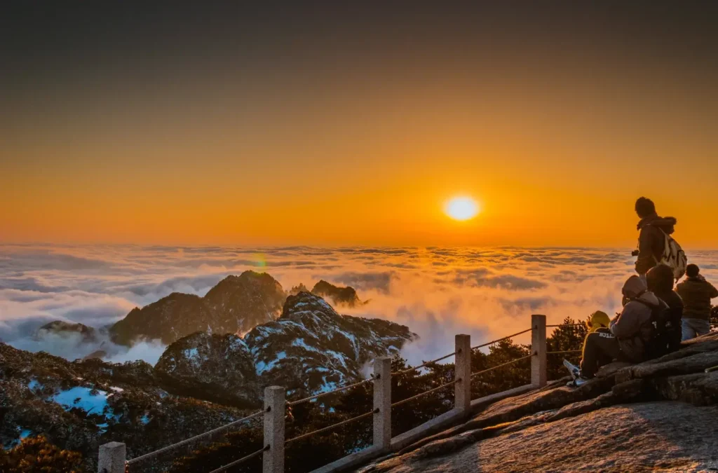 Lion Peak
Terrace
HuangShan unrise
Anhui travel guide
Yellow Mountain Itinerary