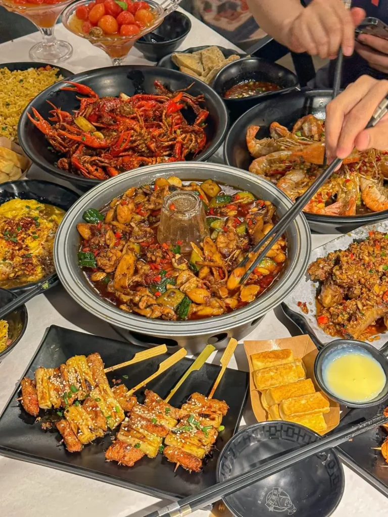 Hunan Itinerary
Changsha itinerary
Fenghuang Ancient Town travel
Zhangjiajie Avatar mountainsguide
Hunan spicy food culture
Xiang Cuisine