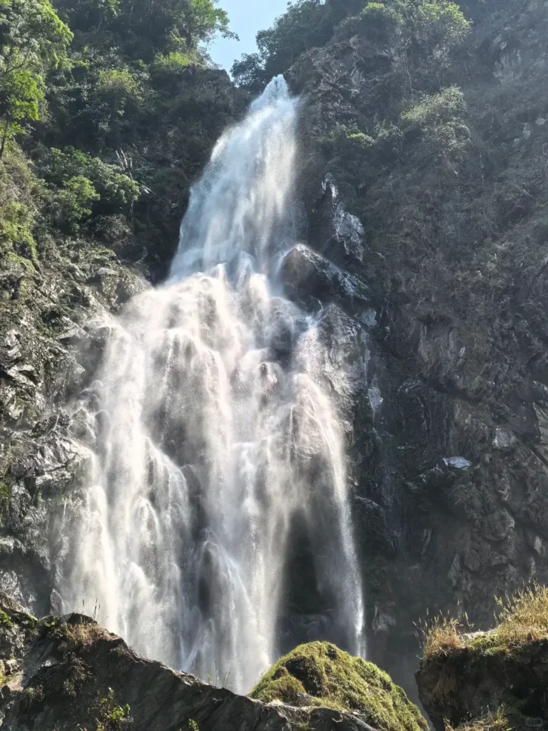 Hubei Itinerary
Hubei culture tour
Wudang Mountains Taoism
Yanziya Area