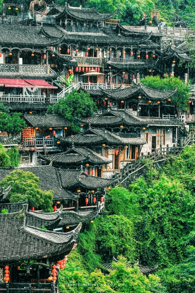 Hunan Itinerary
Fenghuang Ancient Town travel
Zhangjiajie Avatar mountainsguide
Furong Town Waterfalls