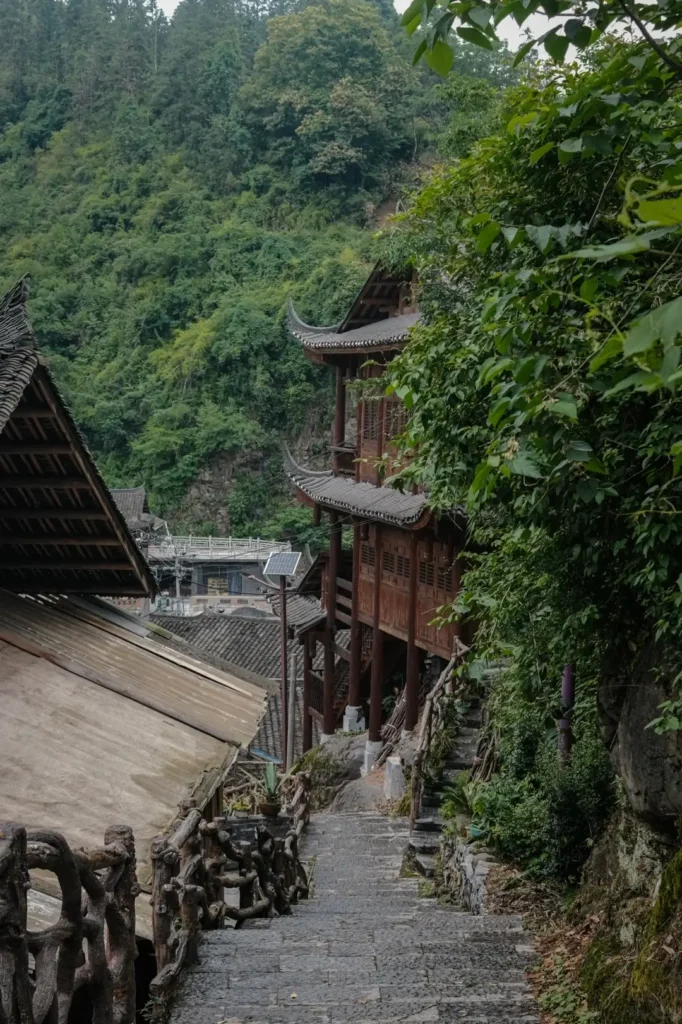 Hunan Itinerary
Fenghuang Ancient Town travel
Hunan spicy food culture
Miao Village Immersion
