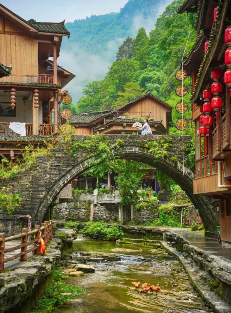 Hunan Itinerary
Fenghuang Ancient Town travel
Zhangjiajie Avatar mountainsguide
Hunan spicy food culture
The Land of the Miao & Tujia Ethnic Heritages