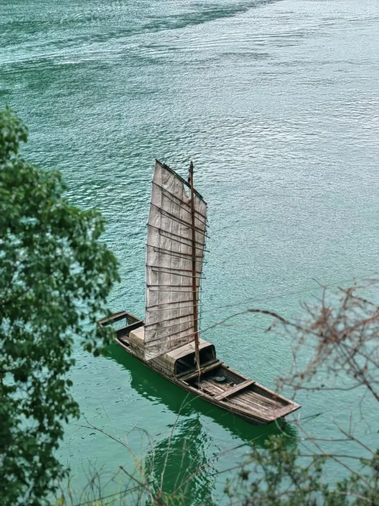 Hubei Itinerary
Hubei culture tour
Three Gorges dam tour
Xiling Gorge