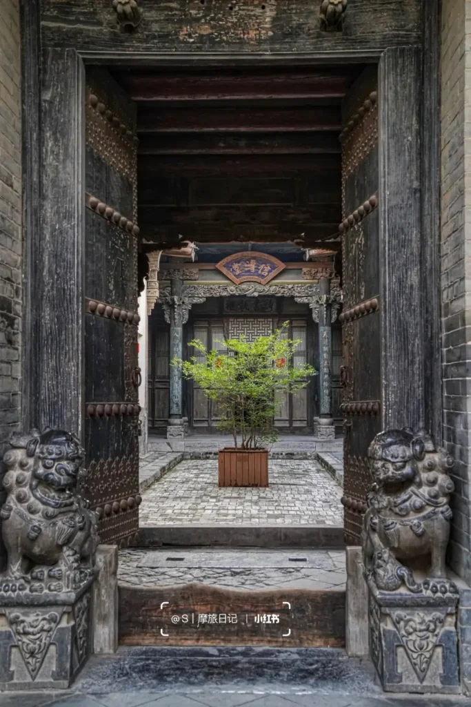 The Qiao Family Compound
Shanxi travel guide
Things to do in Shanxi
Shanxi attractions
Shanxi itinerary
Pingyao Ancient City
Yungang Grottoes