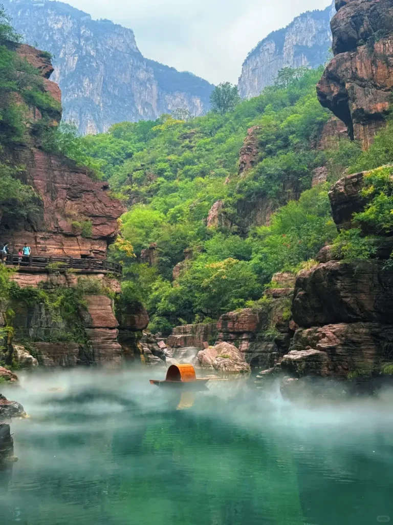 Henan itinerary
Henan travel guide
China travel
Yuntai Mountain Global Geopark
Red Stone Gorge