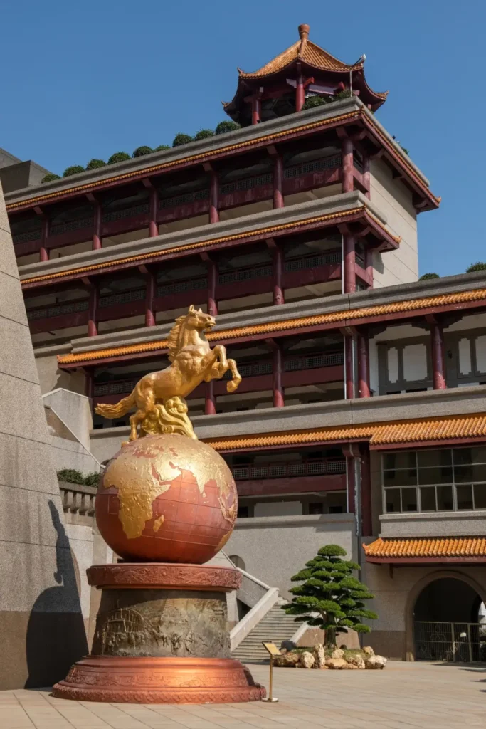 Yulin travel guide
Things to do in Yulin
Yulin attractions
Yuntian Palace
Yulin itinerary
A breathtaking view of Yuntian Palace to highlight the best things to do in Yulin