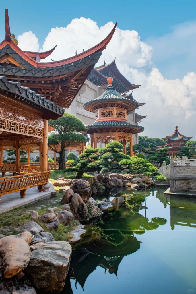 Yulin travel guide
Things to do in Yulin
Yulin attractions
Yuntian Palace
Yulin itinerary
A breathtaking view of Yuntian Palace to highlight the best things to do in Yulin