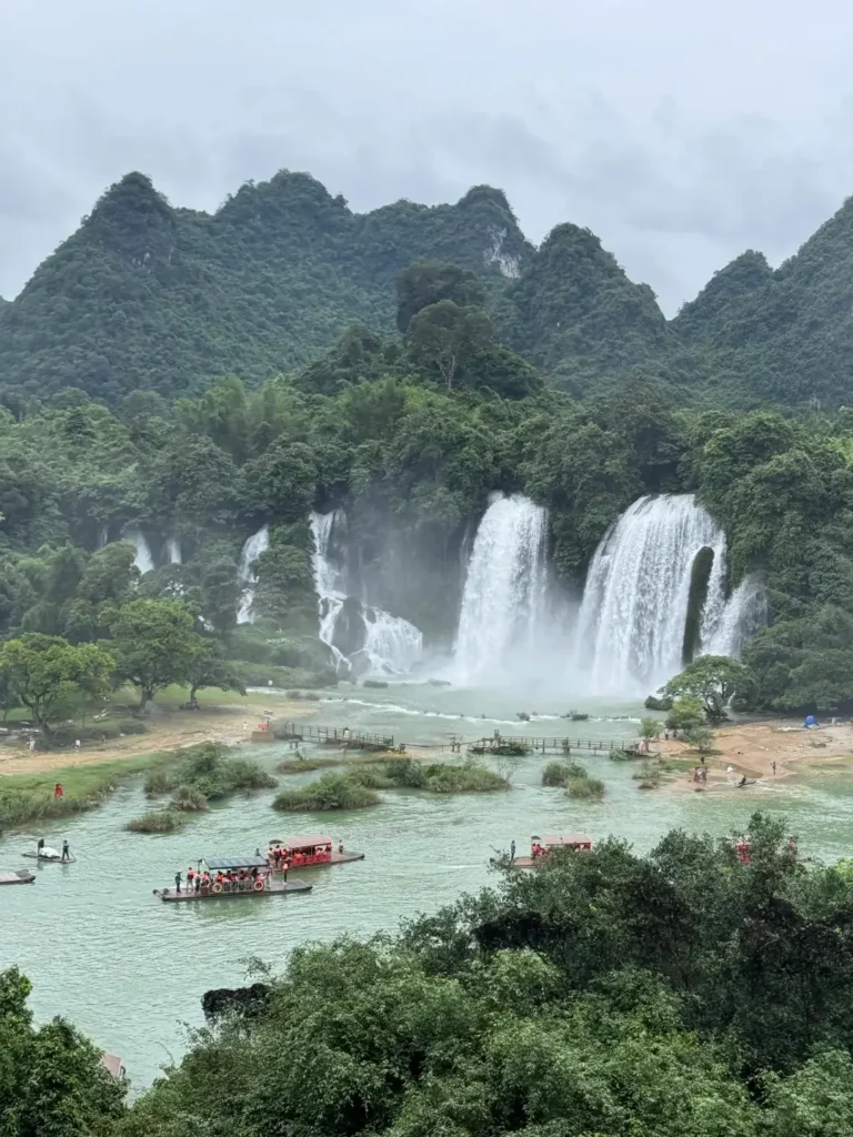 Nanning travel guide
Things to do in Nanning
Nanning attractions
Detian Waterfall
Nanning itinerary
The Mighty Detian Waterfall
Witnessing the immense power of the Detian Waterfall using this expert Nanning travel guide
