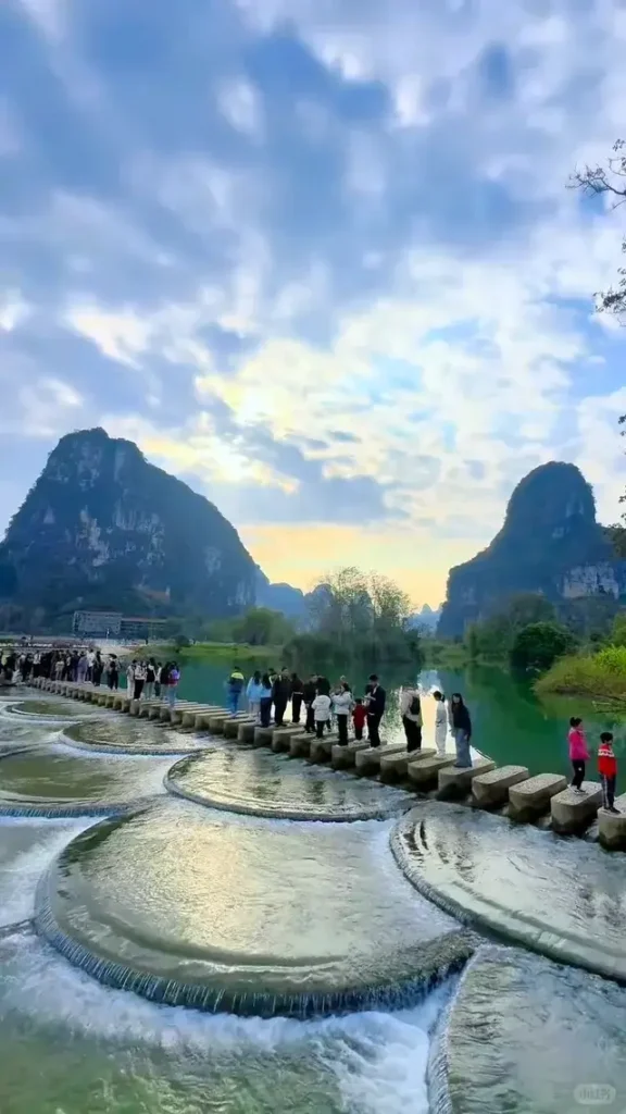 Guangxi travel guide
Guangxi itinerary
China travel
Chongzuo