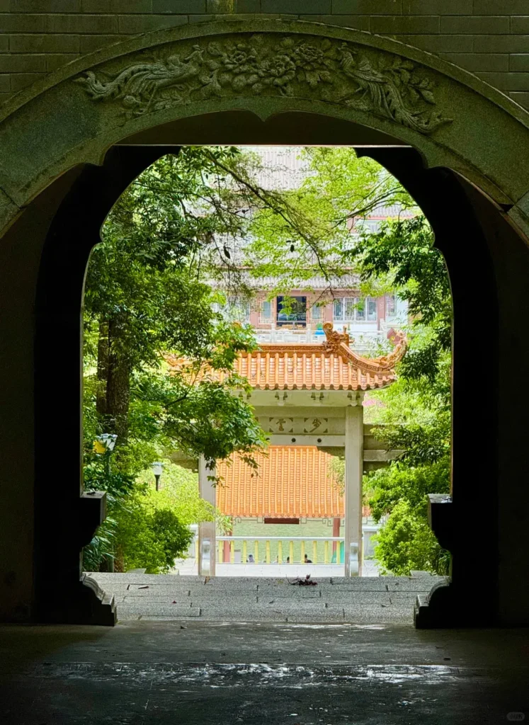 Nanning travel guide
Things to do in Nanning
Nanning attractions
Nanning itinerary
Qingxiu Mountain