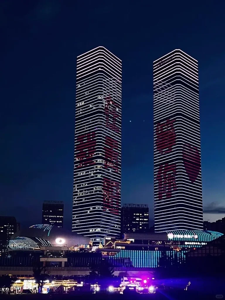 Guizhou itinerary
Guizhou travel guide
Huangguoshu Waterfall
Miao village
Kaili
China travel
Nanming River