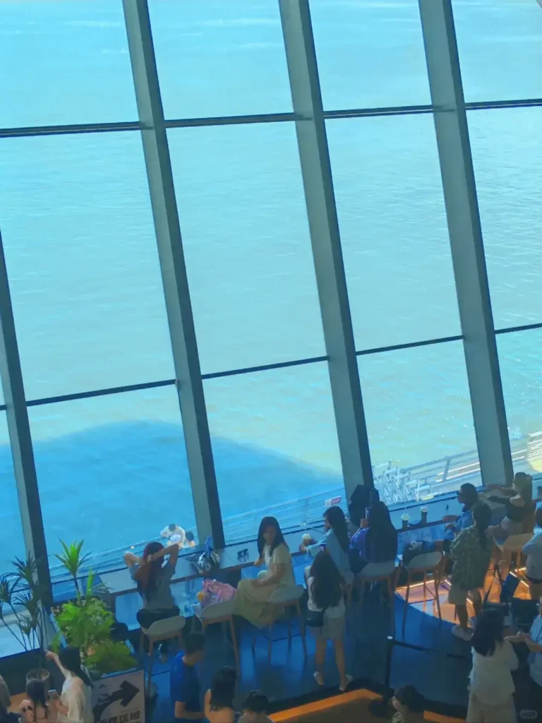 Exploring the Binhai Library using this expert Tianjin travel guide.
Tianjin travel guide
Things to do in Tianjin
Tianjin attractions
Tianjin itinerary
Five Great Avenues
Binhai Library