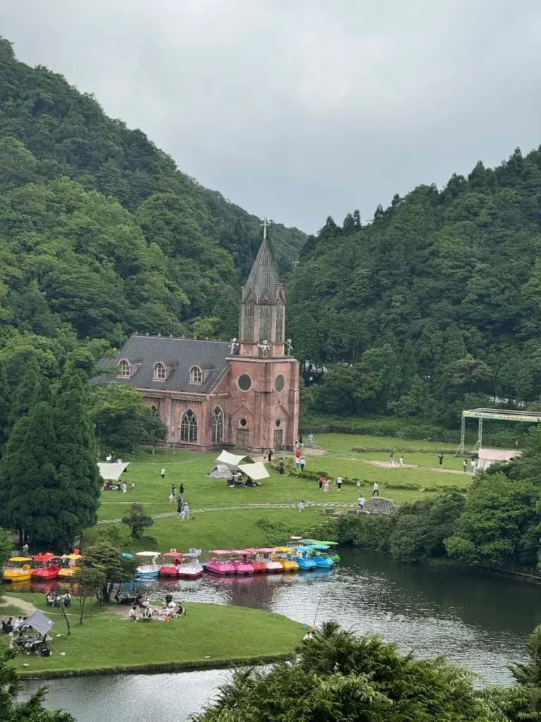 Yulin travel guide
Things to do in Yulin
Yulin attractions
Yuntian Palace
Yulin itinerary
Mount Darong