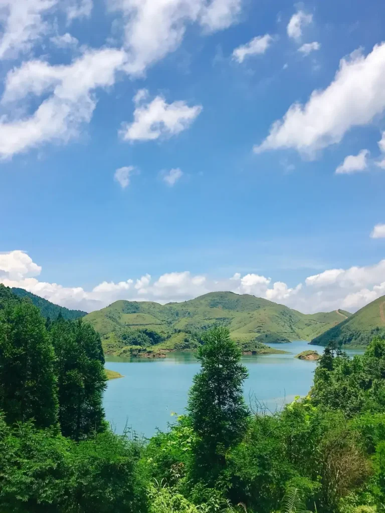 Yulin travel guide
Things to do in Yulin
Yulin attractions
Yuntian Palace
Yulin itinerary
Mount Darong