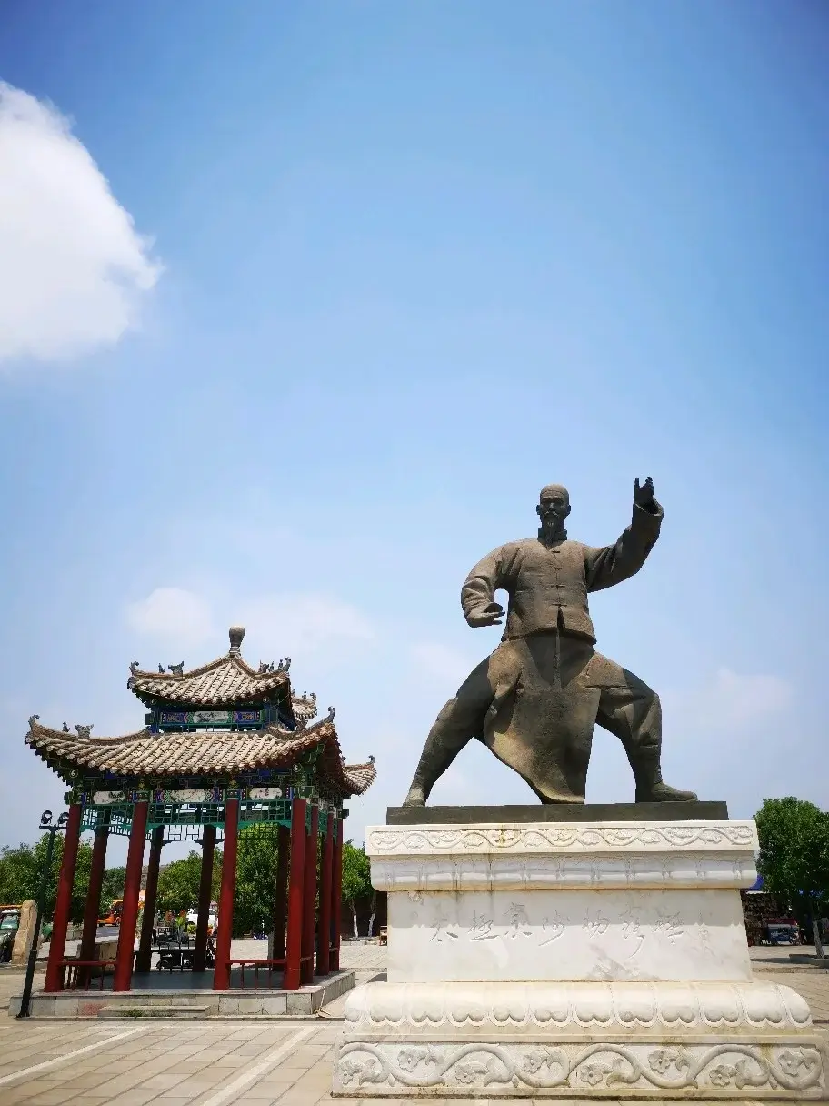 Learning about Tai Chi history using this expert Handan travel guide.
Handan travel guide
Things to do in Handan
Handan attractions
Handan itinerary
Guangfu Ancient City
Tai Chi