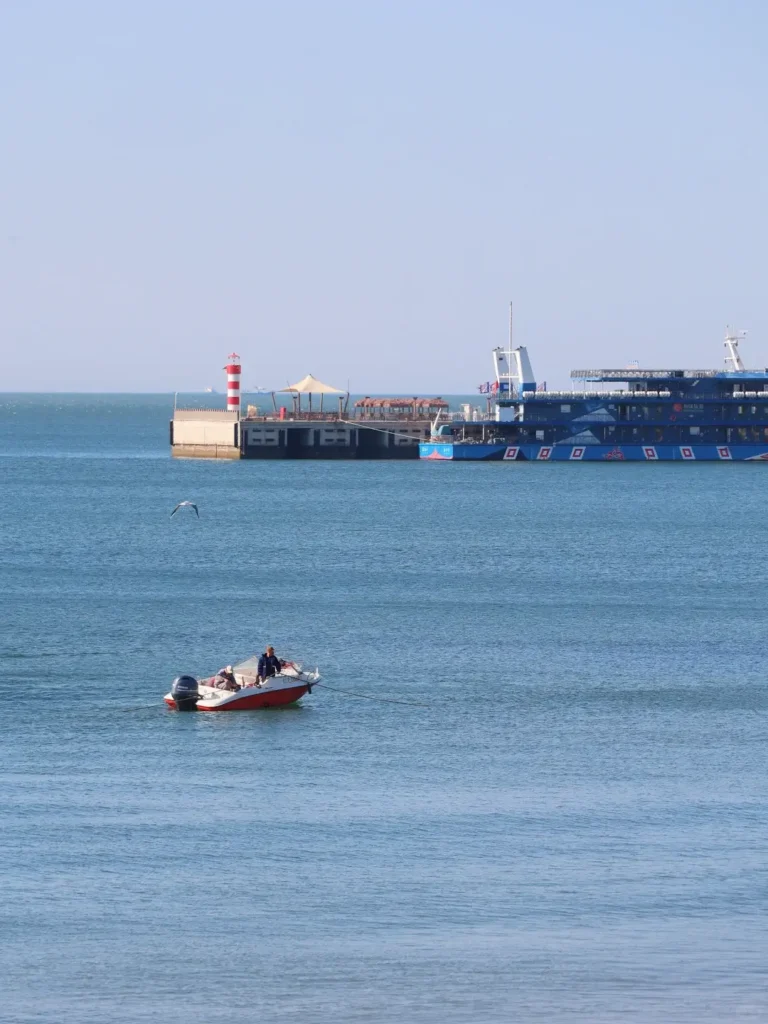 Qinhuangdao travel guide
Things to do in Qinhuangdao
Qinhuangdao attractions
Shanhaiguan Great Wall
Beidaihe beach
Aranya resort