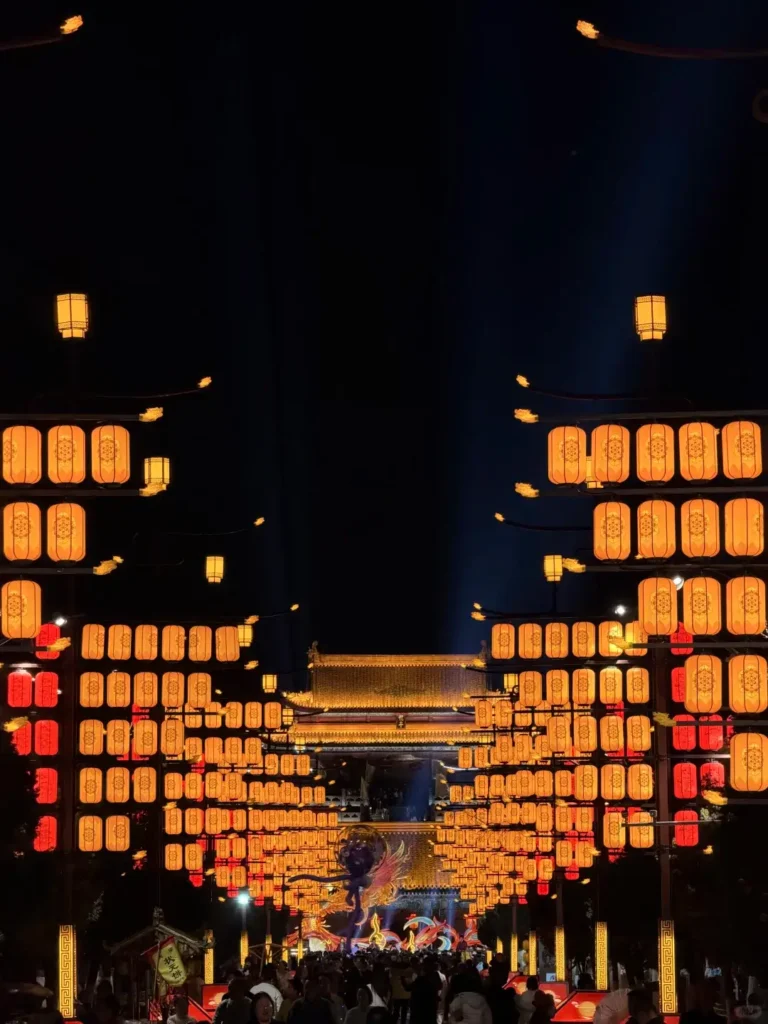 Kaifeng itinerary
Kaifeng travel guide
Song Dynasty
Millennium City Park
Kaifeng night market
Henan travel
Dragon Pavilion (Longting)