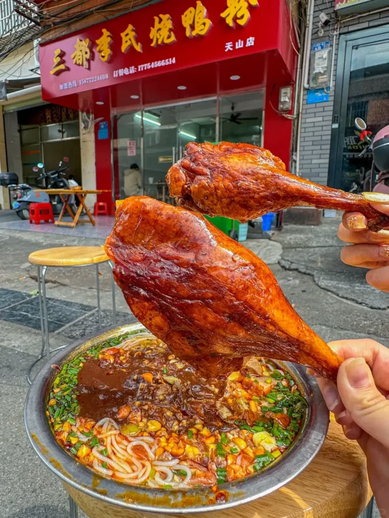 Liuzhou travel guide
Liuzhou itinerary
Luosifen
San jiang
top attractions
China travel