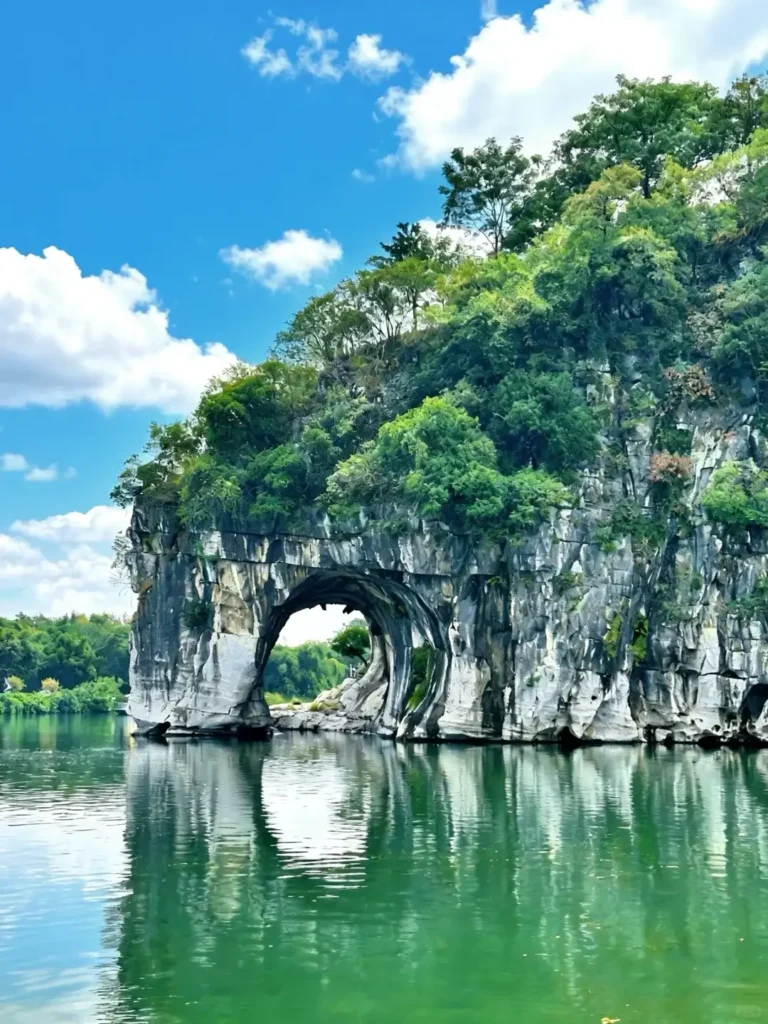 Guilin travel guide
Guilin itinerary
Yangshuo
Li River
Longji Rice Terraces
China travel
Elephant Trunk Hill