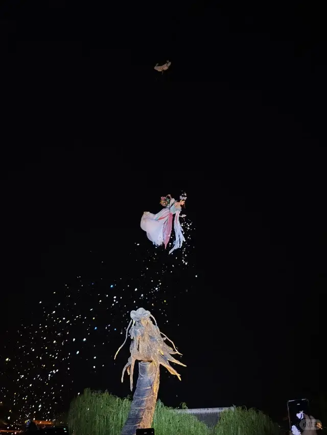 Luoyang itinerary
Luoyang travel guide
Longmen Grottoes
China travel
Fairy descending to earth