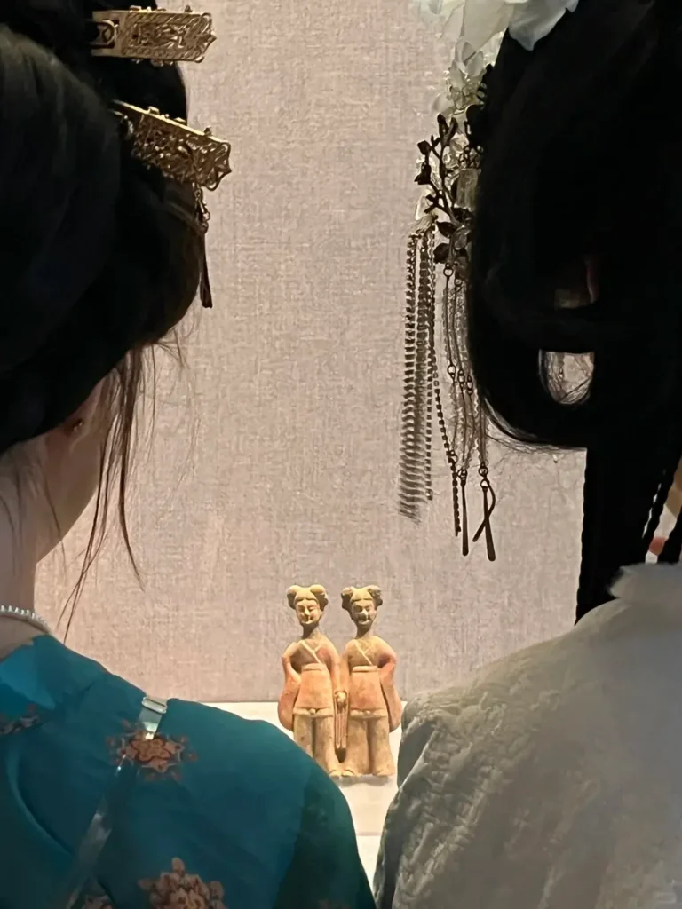 Luoyang itinerary
Luoyang travel guide
Peony Festival
China travel
Luoyang Museum