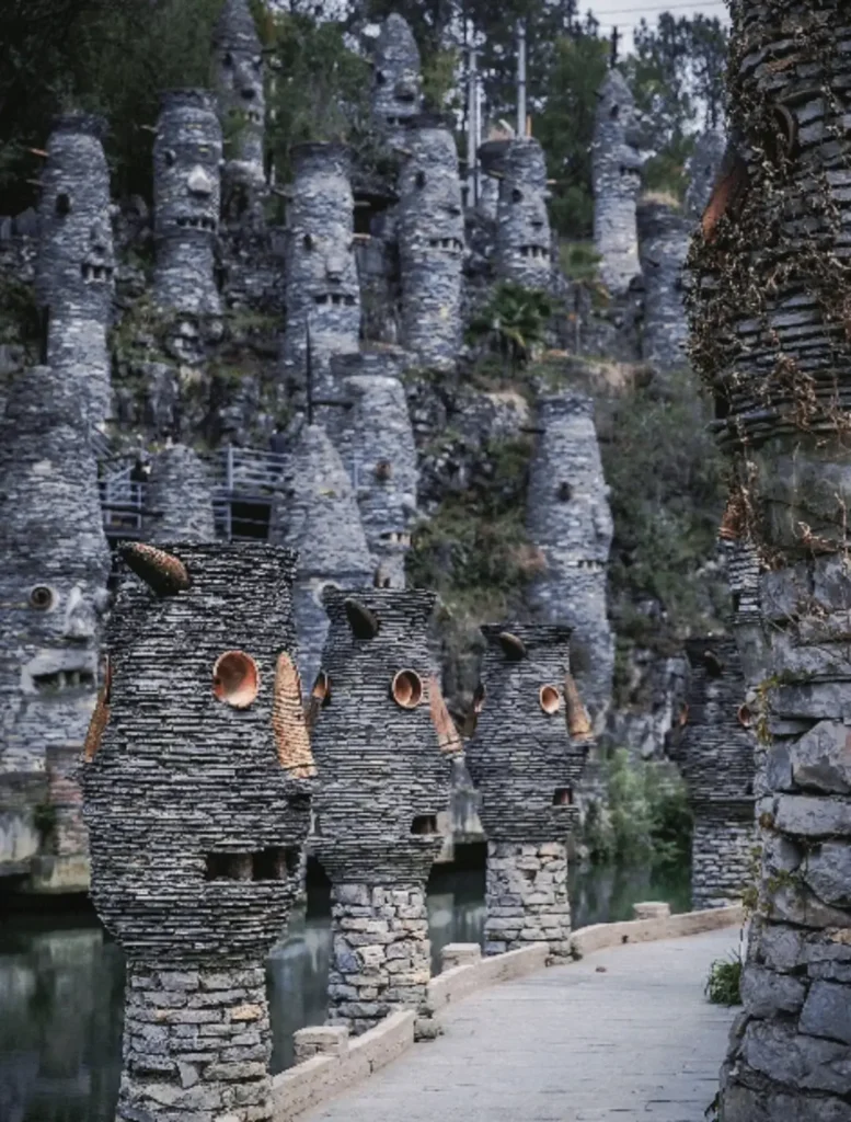 Guiyang travel guideGuiyang itineraryQianlingshan ParkJiaxiu PavilionQingyan Ancient TownGuizhoutravel