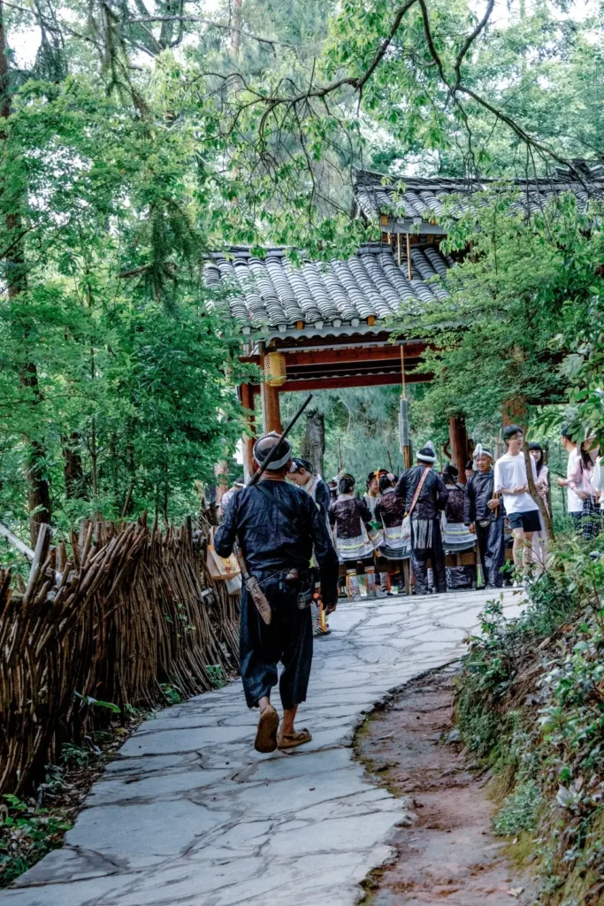 Guizhou itinerary
Guizhou travel guide
Huangguoshu Waterfall
Miao village
Kaili
China travel
Biasha settlement