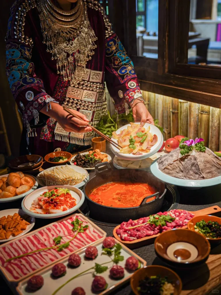 Guiyang travel guideGuiyang itineraryQianlingshan ParkJiaxiu PavilionQingyan Ancient TownGuizhoutravel