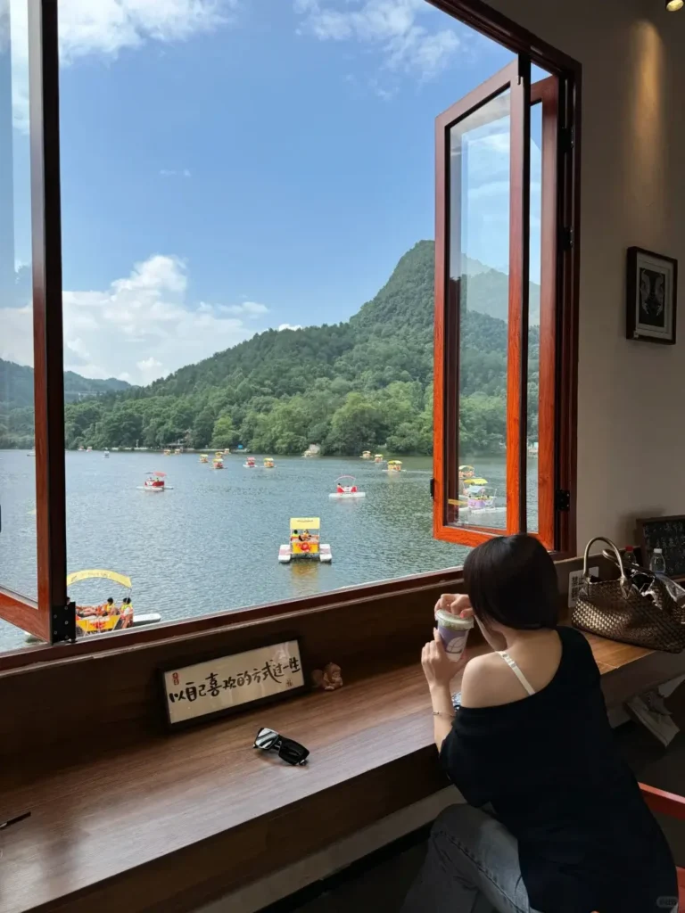 Guiyang travel guideGuiyang itineraryQianlingshan ParkQingyan Ancient TownGuizhou travel