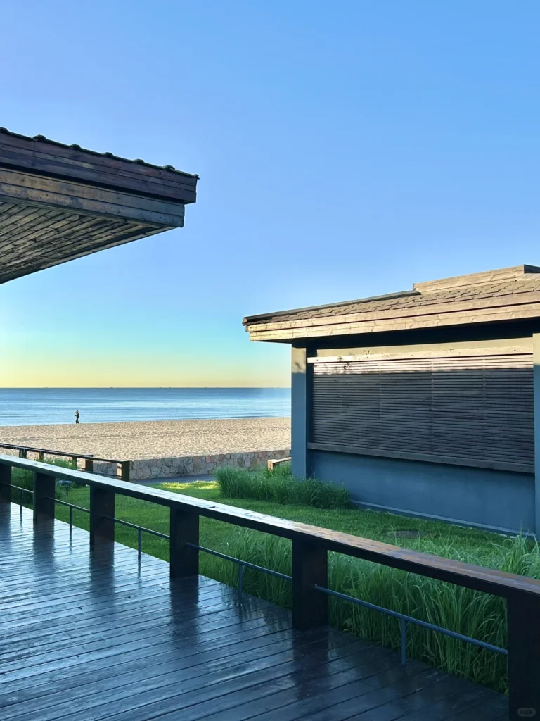 Qinhuangdao travel guide
Things to do in Qinhuangdao
Qinhuangdao attractions
Shanhaiguan Great Wall
Beidaihe beach
Aranya resort