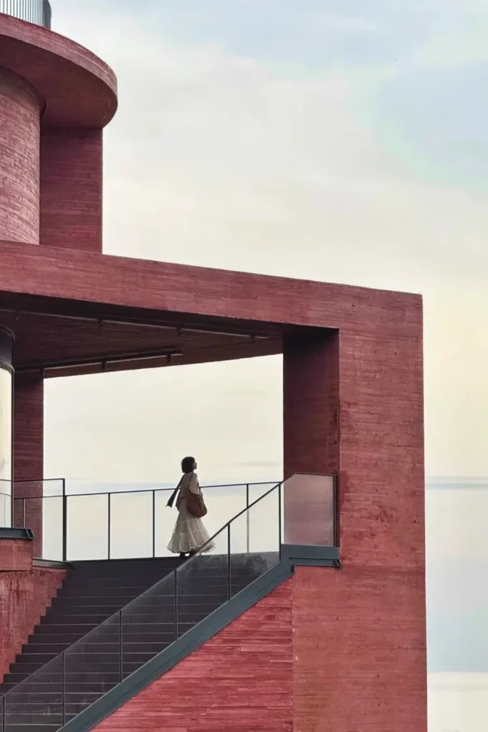 Qinhuangdao travel guide
Things to do in Qinhuangdao
Qinhuangdao attractions
Shanhaiguan Great Wall
Beidaihe beach
Aranya resort