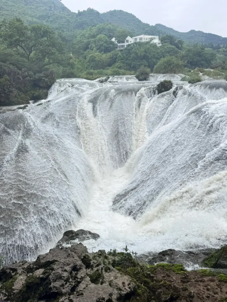 Guiyang travel guideGuiyang itineraryThe Grand Huangguoshu WaterfallGuizhou travel