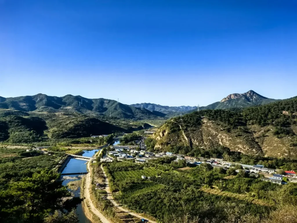Exploring the Jiumenkou Great Wall is a key part of any Huludao itinerary and a highlight in this expert Huludao travel guide.