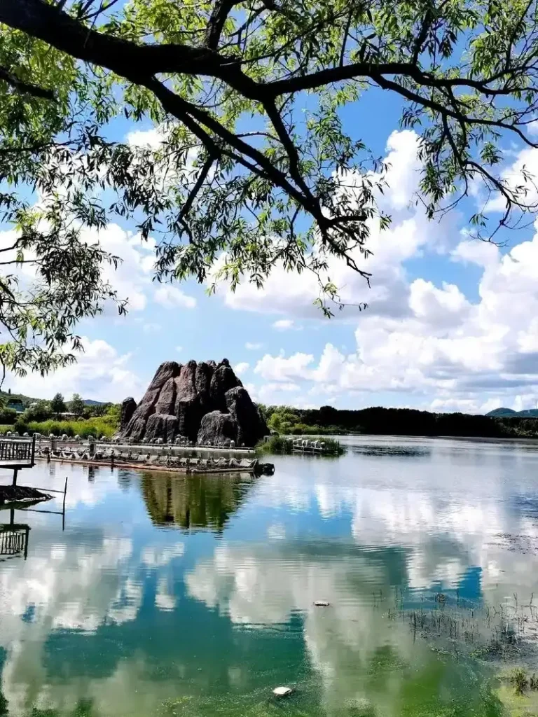 A breathtaking view of the northern frontier, providing inspiration for your ultimate Heilongjiang itinerary and Heilongjiang travel guide.
Heilongjiang travel guide
things to do in Heilongjiang
Heilongjiang itinerary
Harbin Ice and Snow World
Wudalianchi geopark
Sino-Russian border
Mohe Arctic Village
Zhalong Nature Reserve