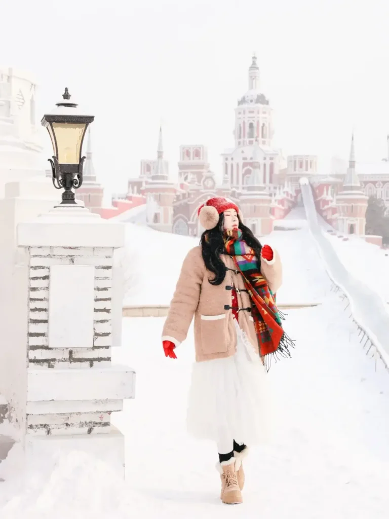 Beautiful traditional Russian-style wooden castles surrounded by deep white snow, a scenic hideaway featured in our Harbin 7-day itinerary.
Harbin 7-day itinerary
Things to do in Harbin
Harbin travel guide
Harbin Ice and Snow World
Central Street
St. Sophia Cathedral
Sun Island