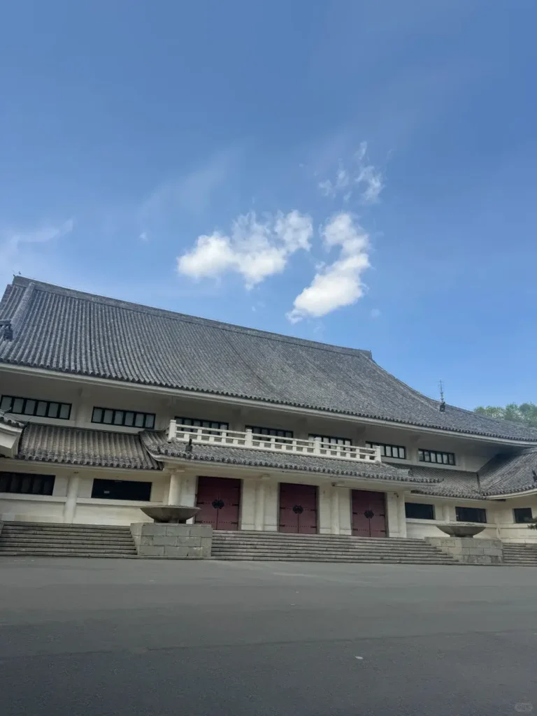 Changchun travel guide
things to do in Changchun
Changchun itinerary
Puppet Emperor Palace
Changchun Film Studio
Manchukuo history
Jingyuetan National Forest Park