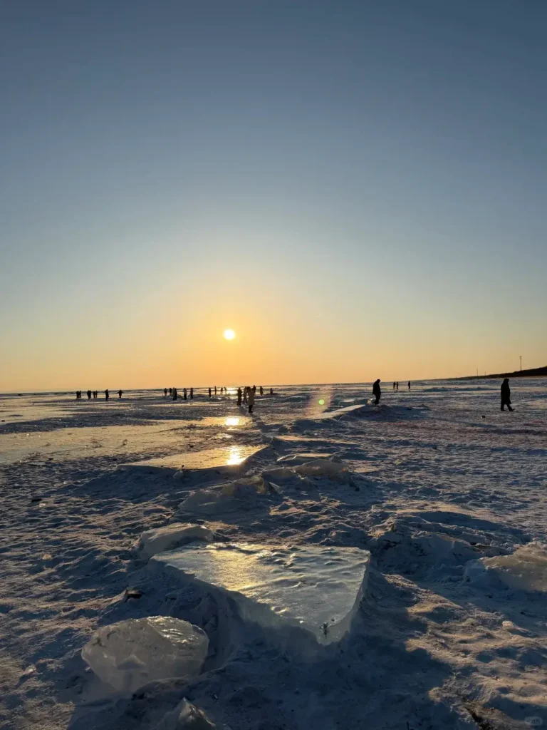The ocean-like vastness of Xingkai Lake at sunset, providing ultimate inspiration for your Jixi travel guide and border itinerary.
Jixi travel guide
Things to do in Jixi
Jixi itinerary
Xingkai Lake
Hutou Fortress
Jixi Cold Noodles