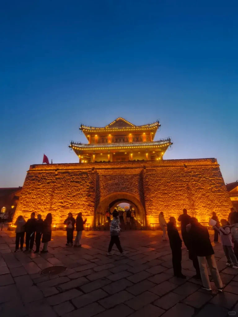 Visiting Xingcheng Ancient City is one of the top things to do in Huludao outlined in this Huludao travel guide.
Huludao travel guide
Things to do in Huludao
Huludao attractions
Huludao itinerary
Xingcheng Ancient City
Jiumenkou Great Wall
