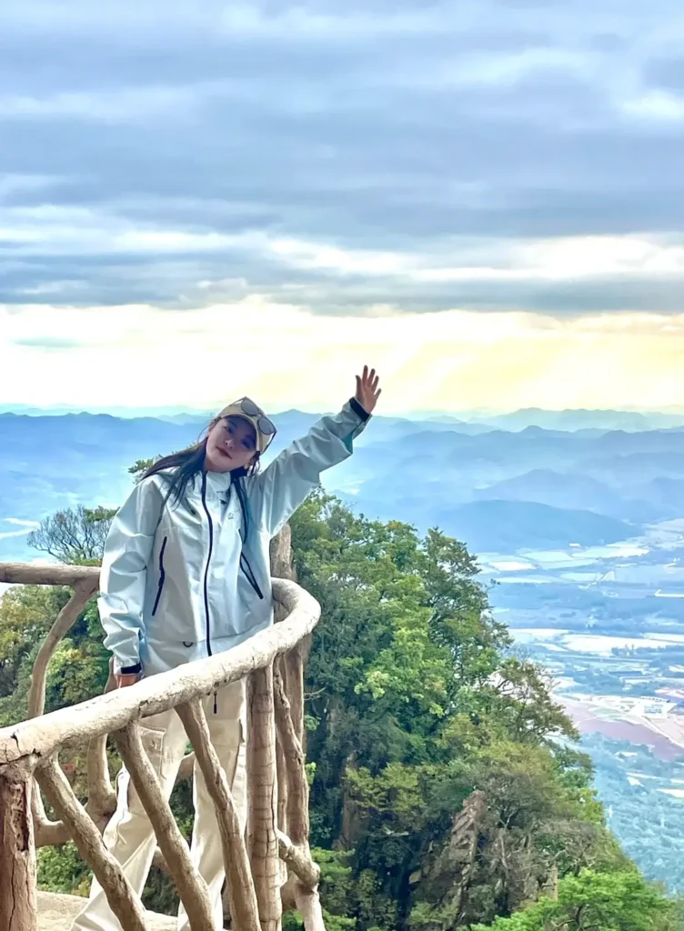 Dandong travel guide
Things to do in Dandong
Dandong attractions
Dandong itinerary
Yalu River
Tiger Mountain Great Wall
North Korea border
