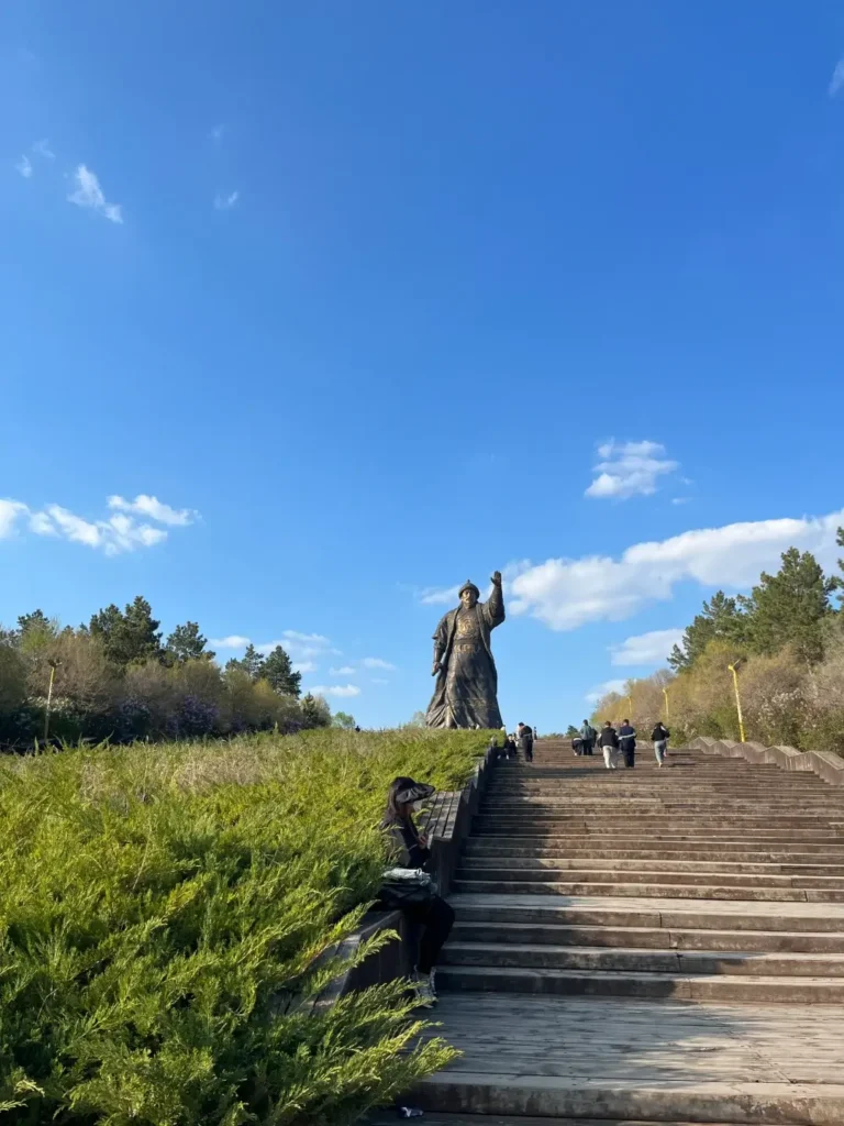 Explore the vast nomadic plains during your Songyuan itinerary.
Songyuan travel guide
Things to do in Songyuan
Songyuan attractions
Songyuan itinerary
Chagan Lake
Winter Fishing
Qianguo Grassland
Longhua Temple