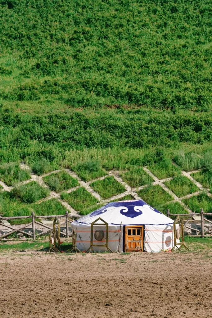 Explore the vast nomadic plains during your Songyuan itinerary.
Songyuan travel guide
Things to do in Songyuan
Songyuan attractions
Songyuan itinerary
Chagan Lake
Winter Fishing
Qianguo Grassland
Longhua Temple